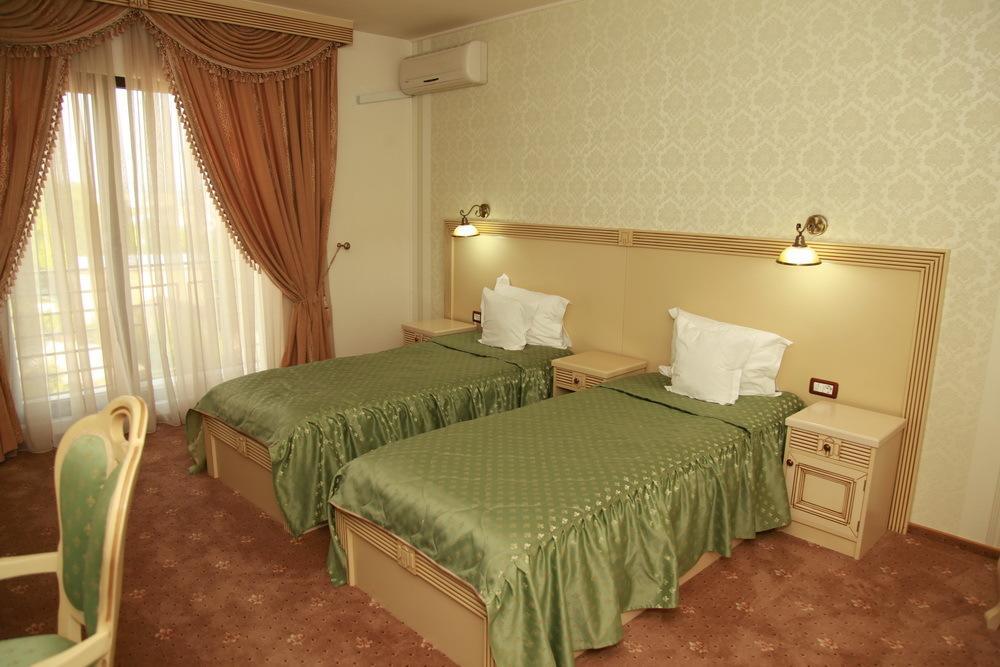 Majestic Hotel&Restaurant Iasi Exterior foto
