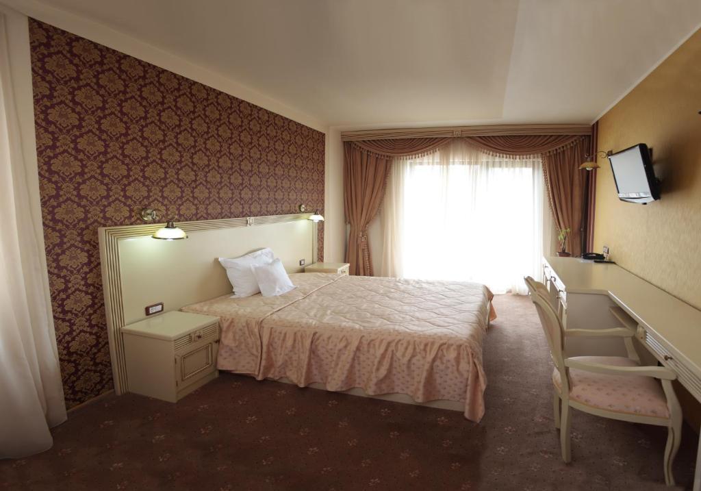 Majestic Hotel&Restaurant Iasi Cameră foto
